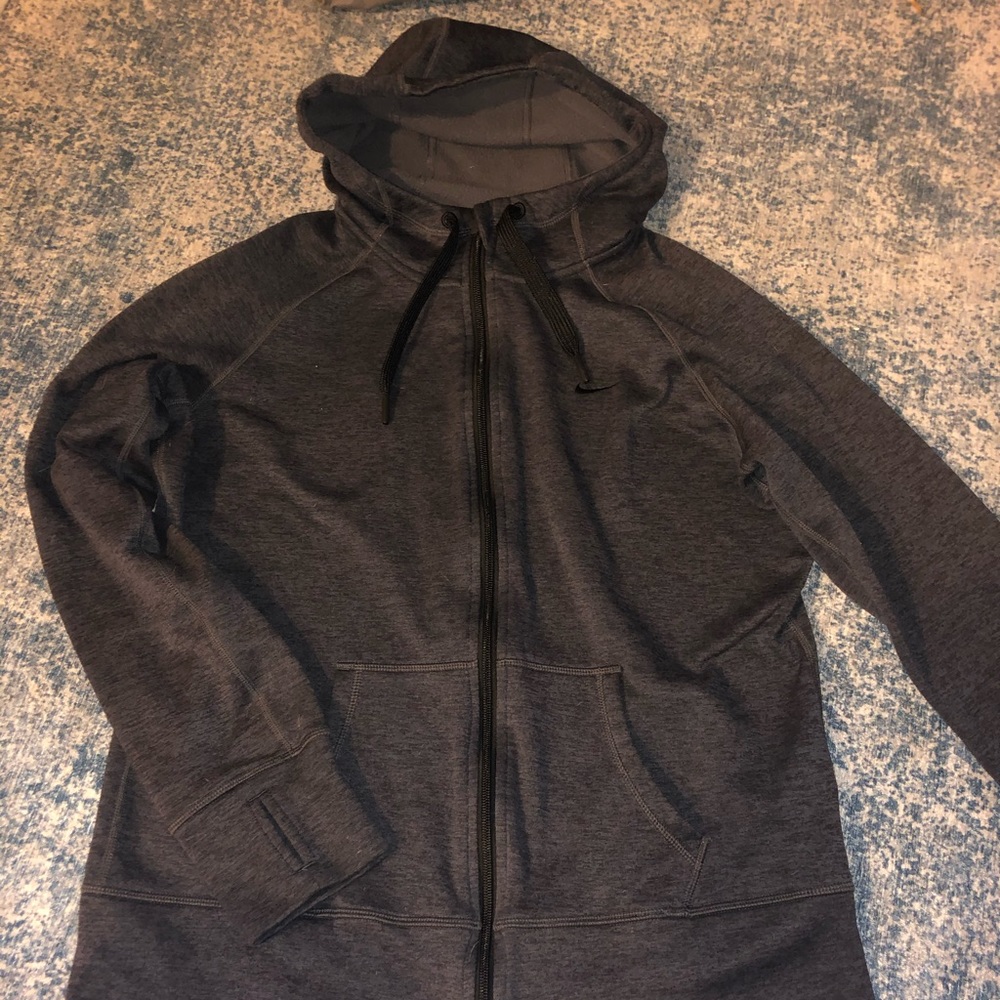 Woman’s Nike zip up jacket